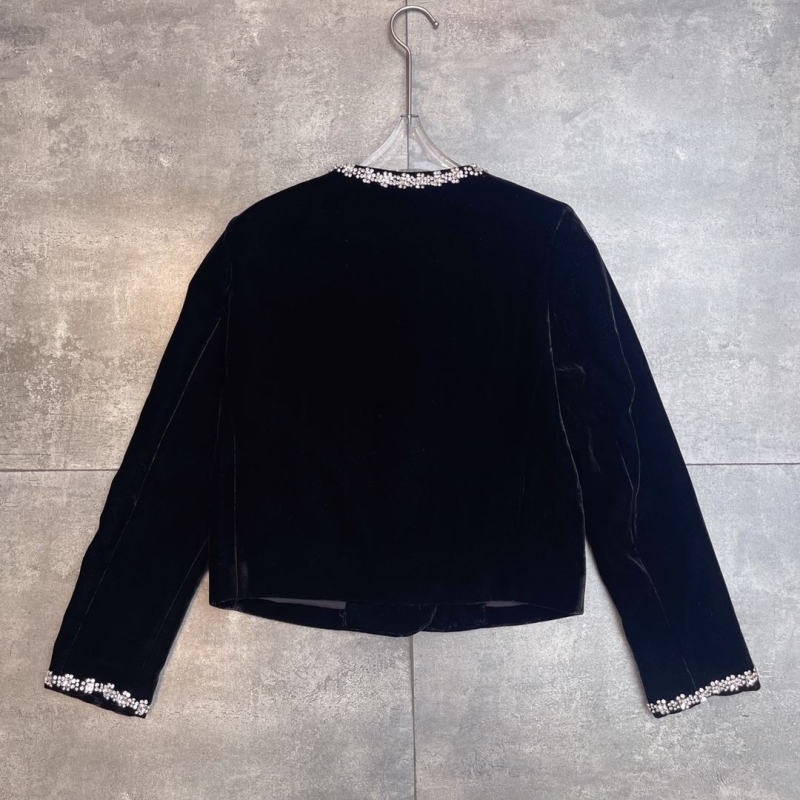 Ce1i*e outwears